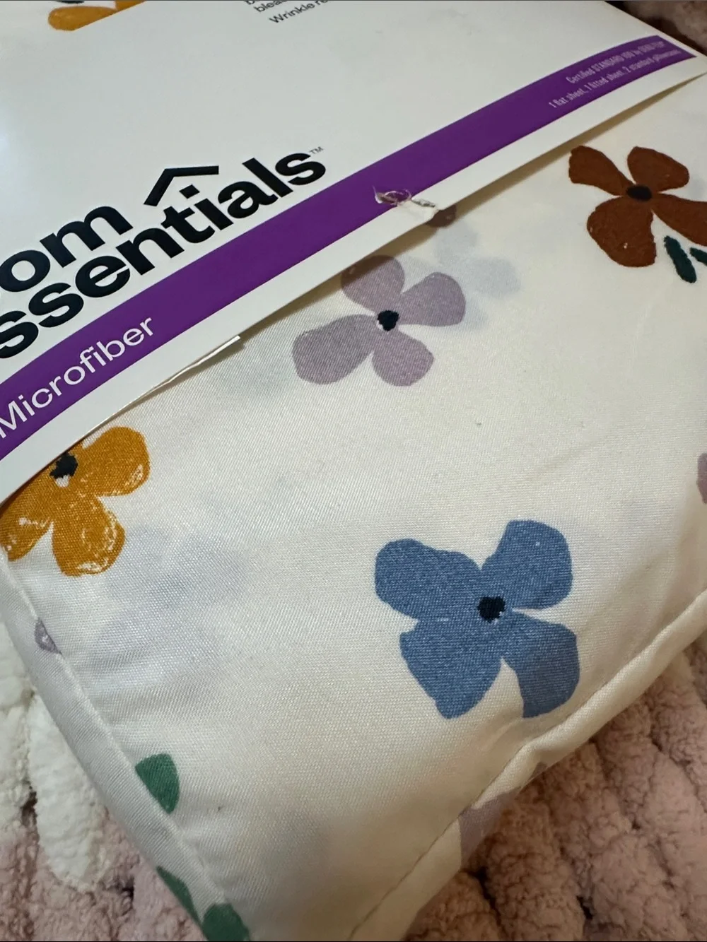 Room Essentials Floral Microfiber Sheet Set – White with Multi-Color Flowers